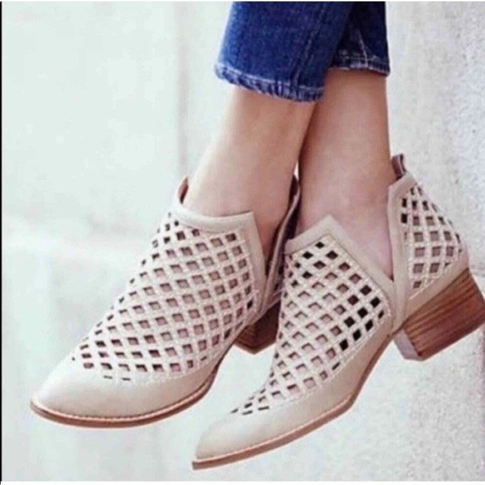 Jeffery Campbell Taggart Cut Out Booties Sz 7.5 Beige Ankle Boots Anthropologie